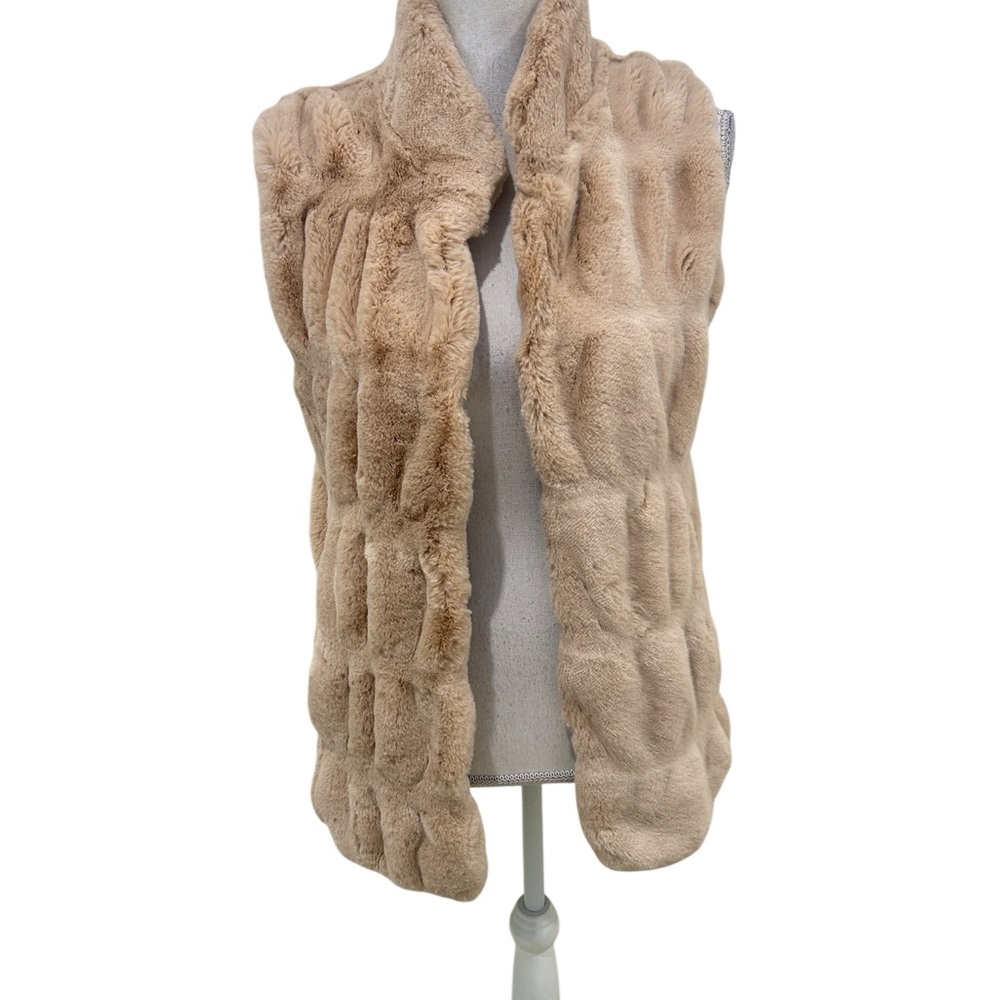 Donna salyers Fabulous Furs tan Faux Fur Vest hook and eye closure sz small